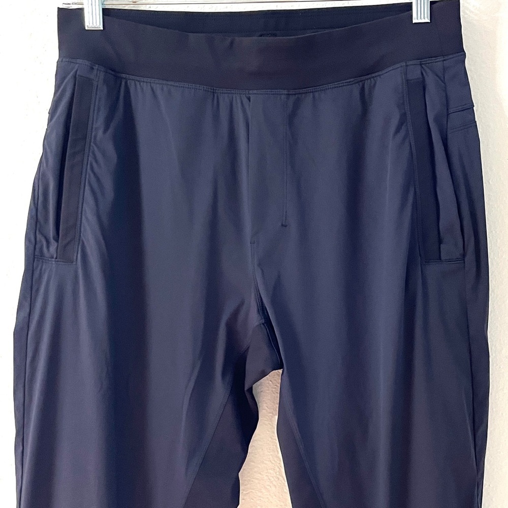 🍋LIKE NEW Condition Lululemon Jogger Pants - Picture 2 of 10